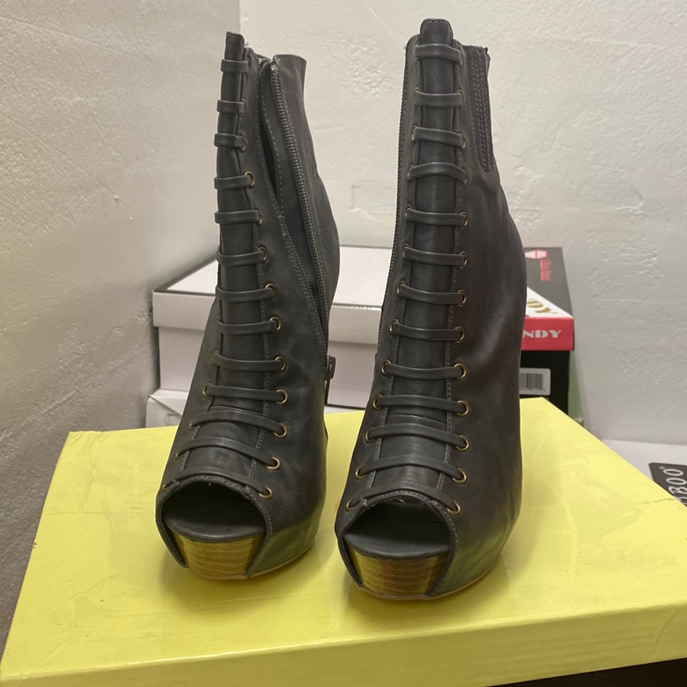 Brand new booty boots never worn